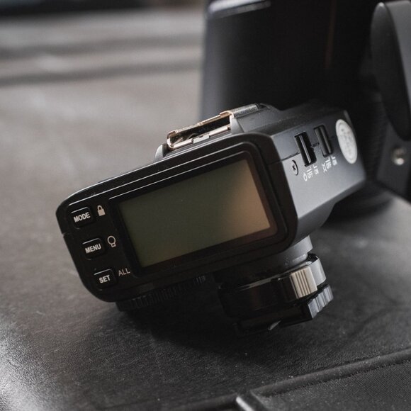 Godox AD100 Pro Flash and Trigger - Picture 4 of 4